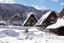 世界遺産 白川郷合掌集落と飛騨高山 日帰りバスツアー