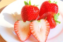 栃木うんめーもん巡り♪宇都宮餃子®食べ歩き＆甘さが際立つ「とちあいか」いちご狩り食べ放題＆遺跡探検！大谷資料館へいこう！