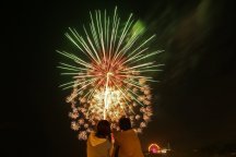 【千葉】ゆっくり出発≪１１：２０発≫イチオシサマー！大迫力の花火を見よう！マザー牧場【サマーナイトファーム】とブルーベリー狩り食べ放題＆三井アウトレットパーク木更津