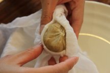 昼食付 中津川栗きんとん絞り&五平餅作りと秘境夕森渓谷へ行く日帰りバスツアー 24271A